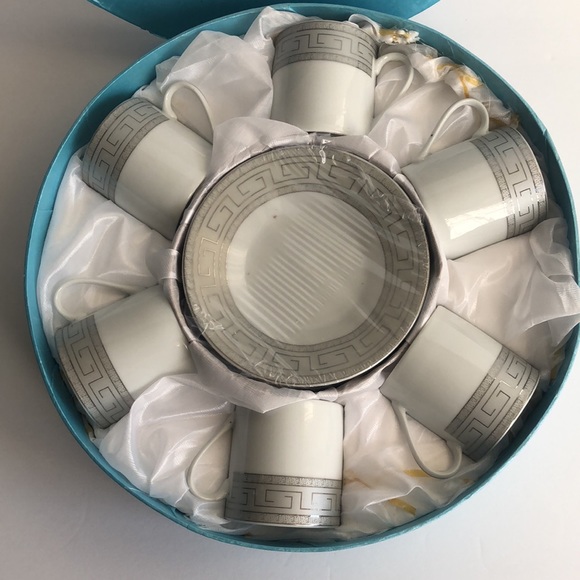 Alpine Cuisine Fine Porcelain coffee and Tea Set - Picture 2 of 4